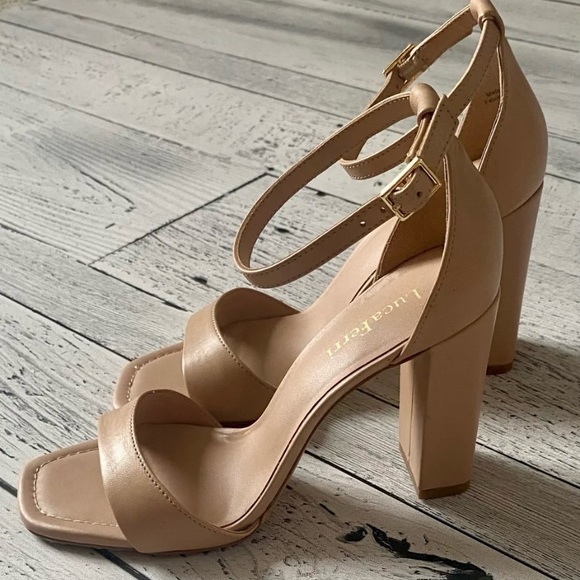 Like New! Luca Ferri Leather sandals •Size 6 - Picture 1 of 7